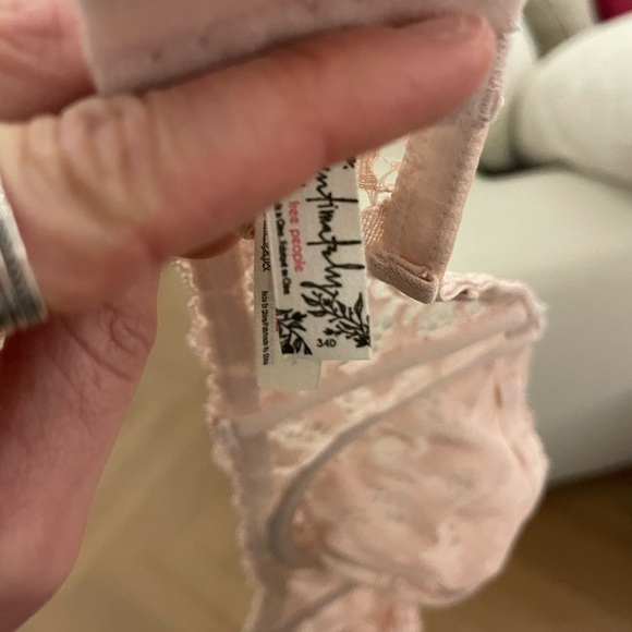 Free People light pink underwire strapless lace bra & removable straps WORN ONCE - Picture 5 of 11